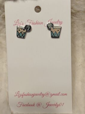 2Fashion Jewelry Blue and Cream Cocktail Glass Stud Earrings BUNDLE TO SAVE